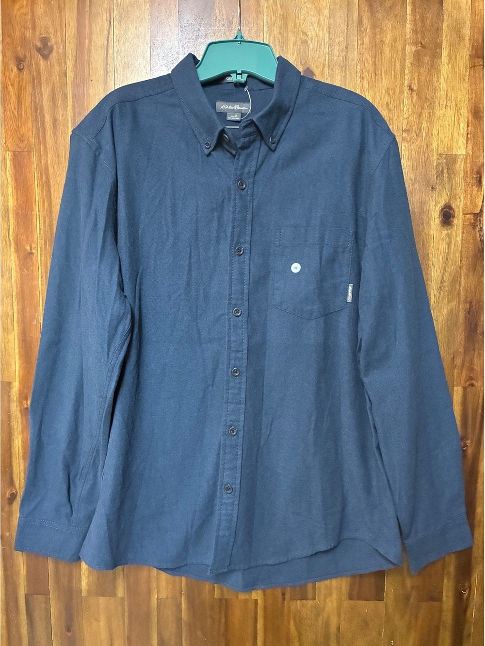 Eddie Bauer Men’s Navy Classic Fit Cotton Button Down Shirt Medium Gorpcore NWOT